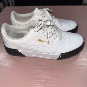 Puma Carina Sneaker Size 9